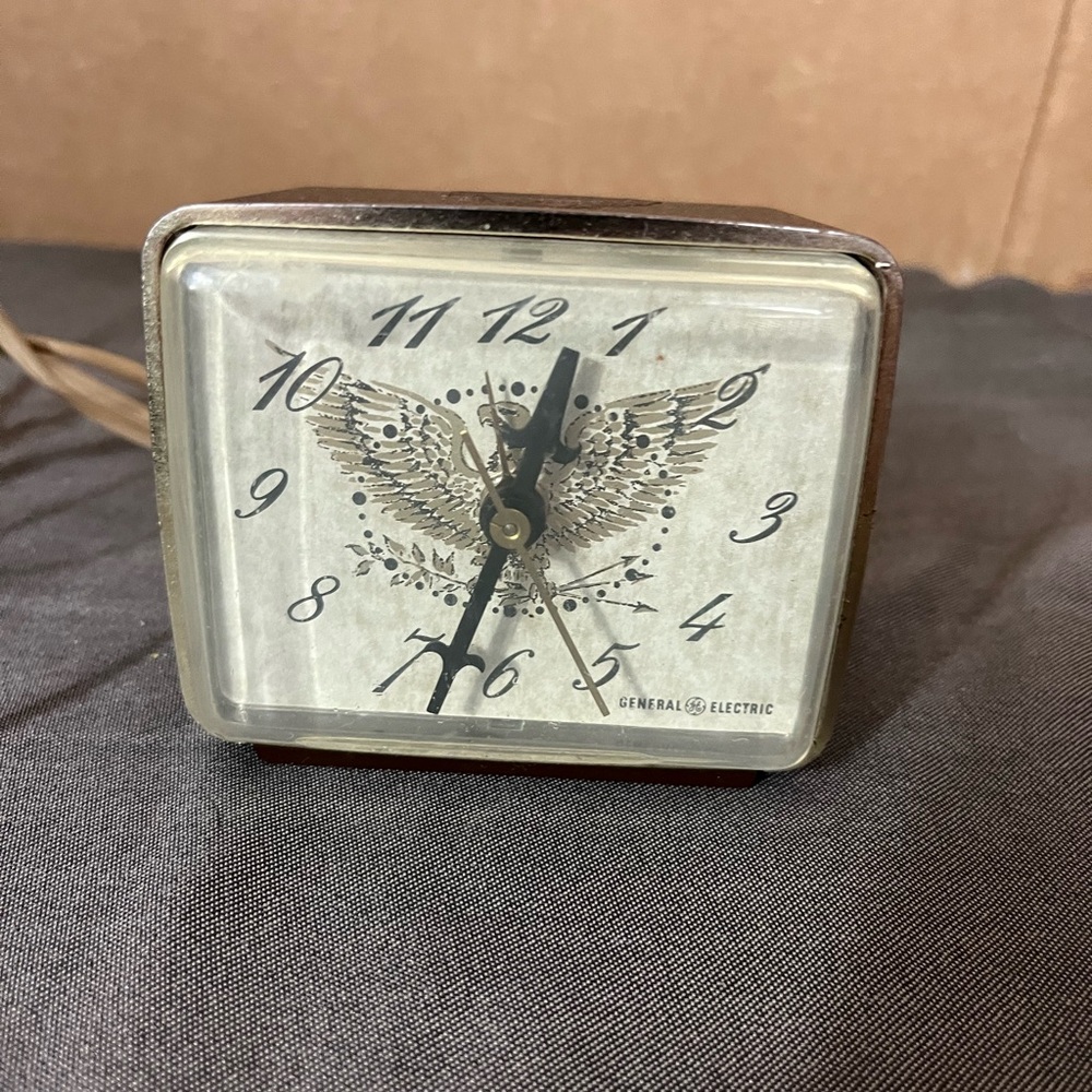 Vintage Electric Alarm Clock GE Model 7400 Gold Bald Eagle design